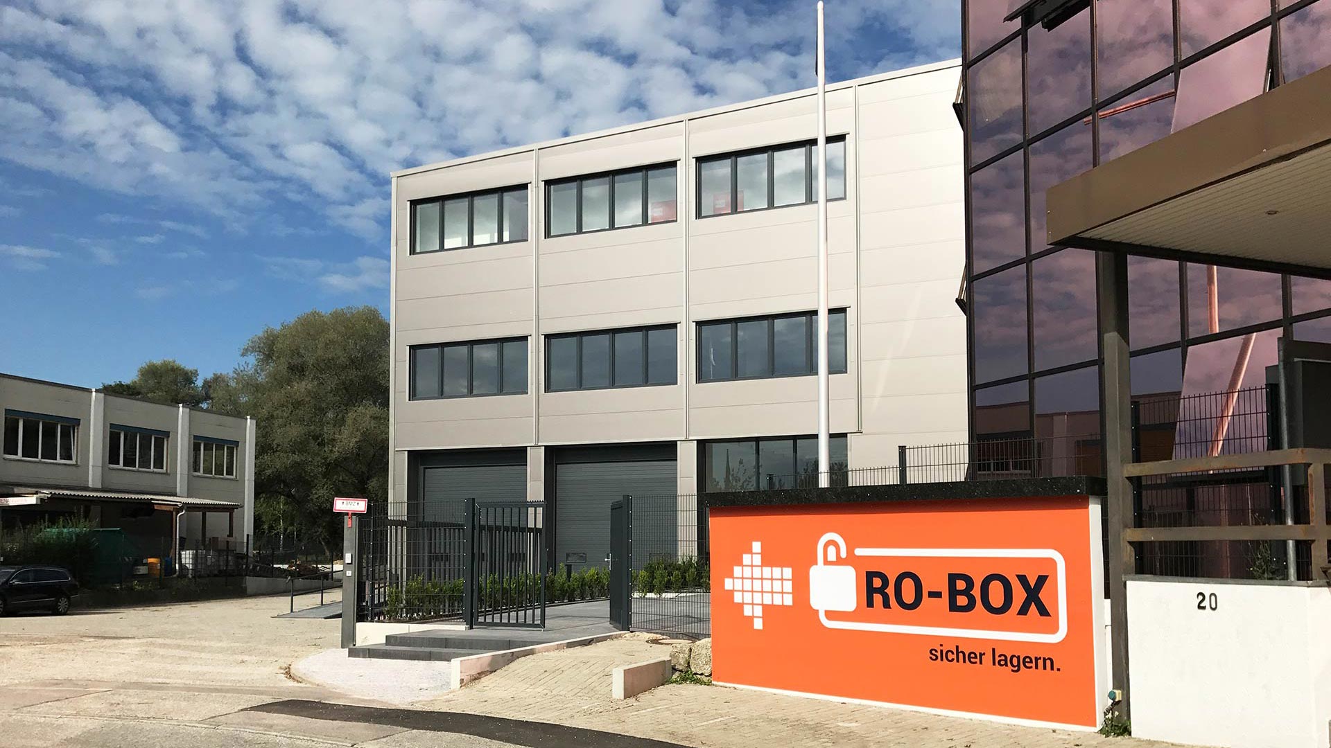 Lager mieten Rosenheim & Möbel einlagern ROBOX First